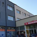 Trosoban Stan U Zenici Apartament *